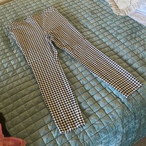 REKUCCI ladies stretch trousers size 14 black and white plaid